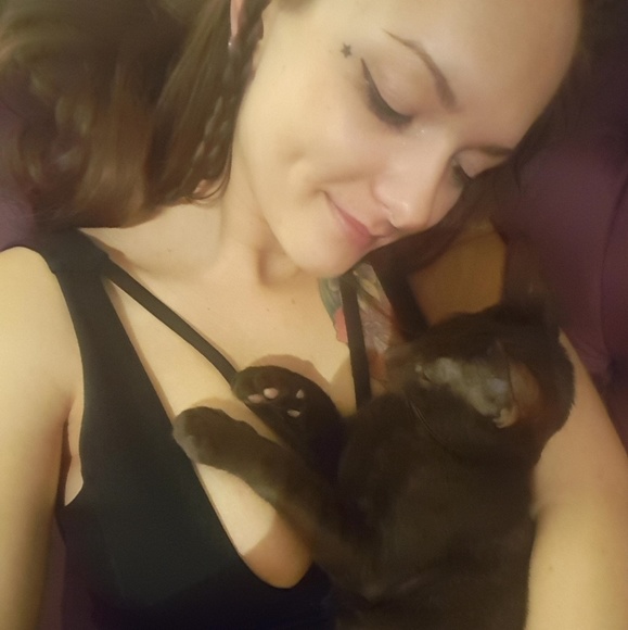 Meet your Posher, Samantha - Picture 1 of 1